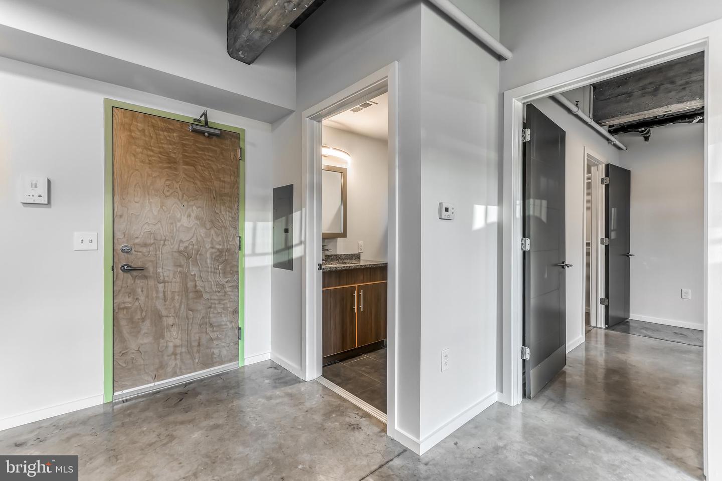 4800 Brown St #unit 105 Property Photo 11