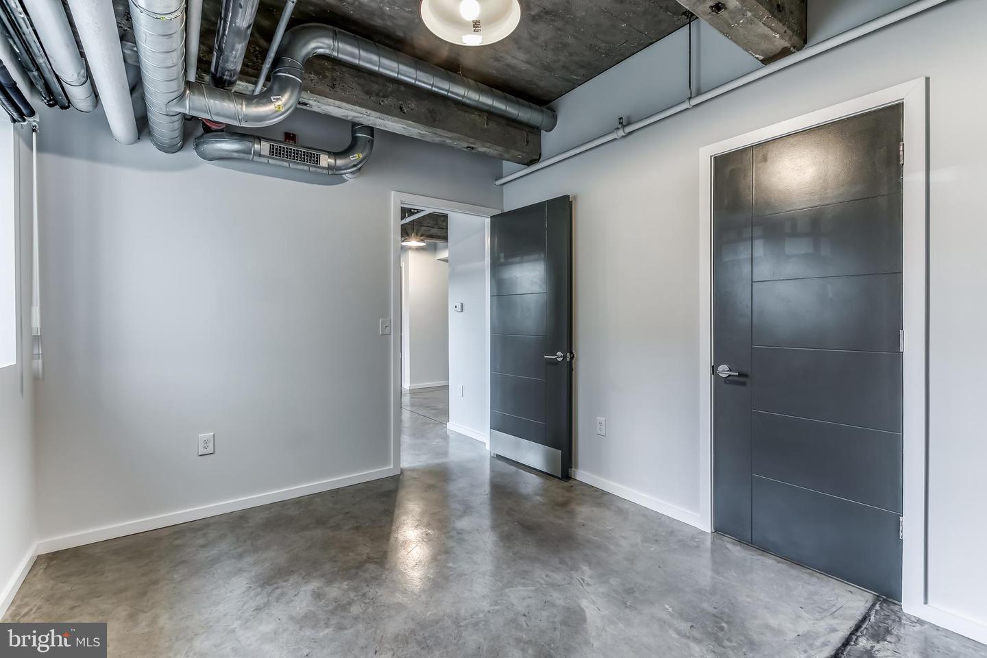 4800 Brown St #unit 105 Property Photo 14