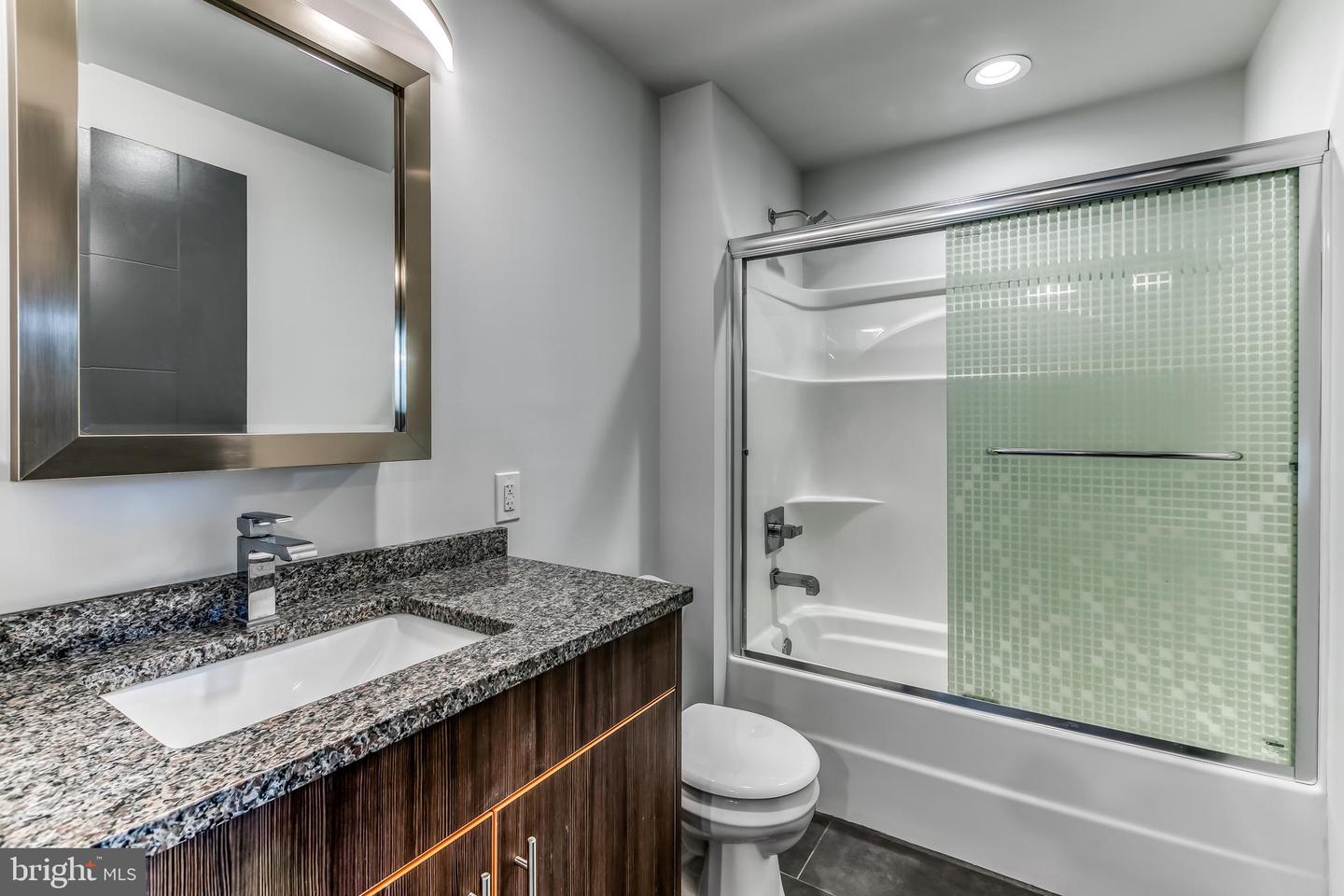 4800 Brown St #unit 105 Property Photo 17