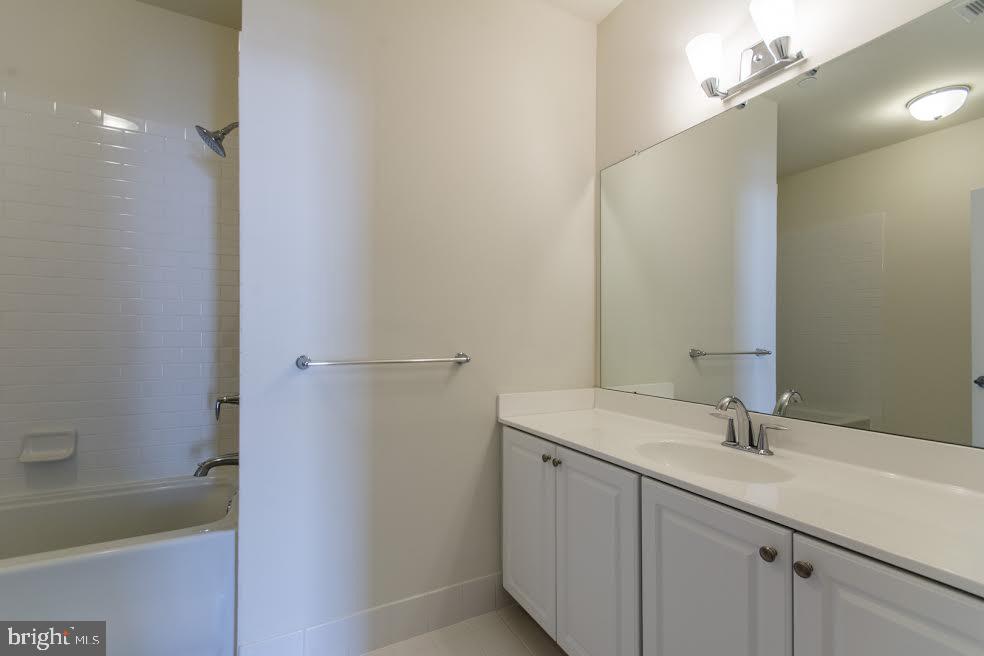 600 S 24th St #213 Property Photo 11