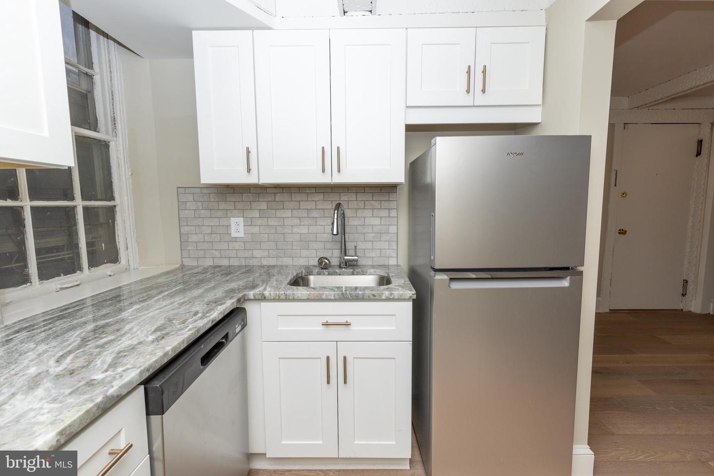 901 Clinton St #3 Property Photo 10