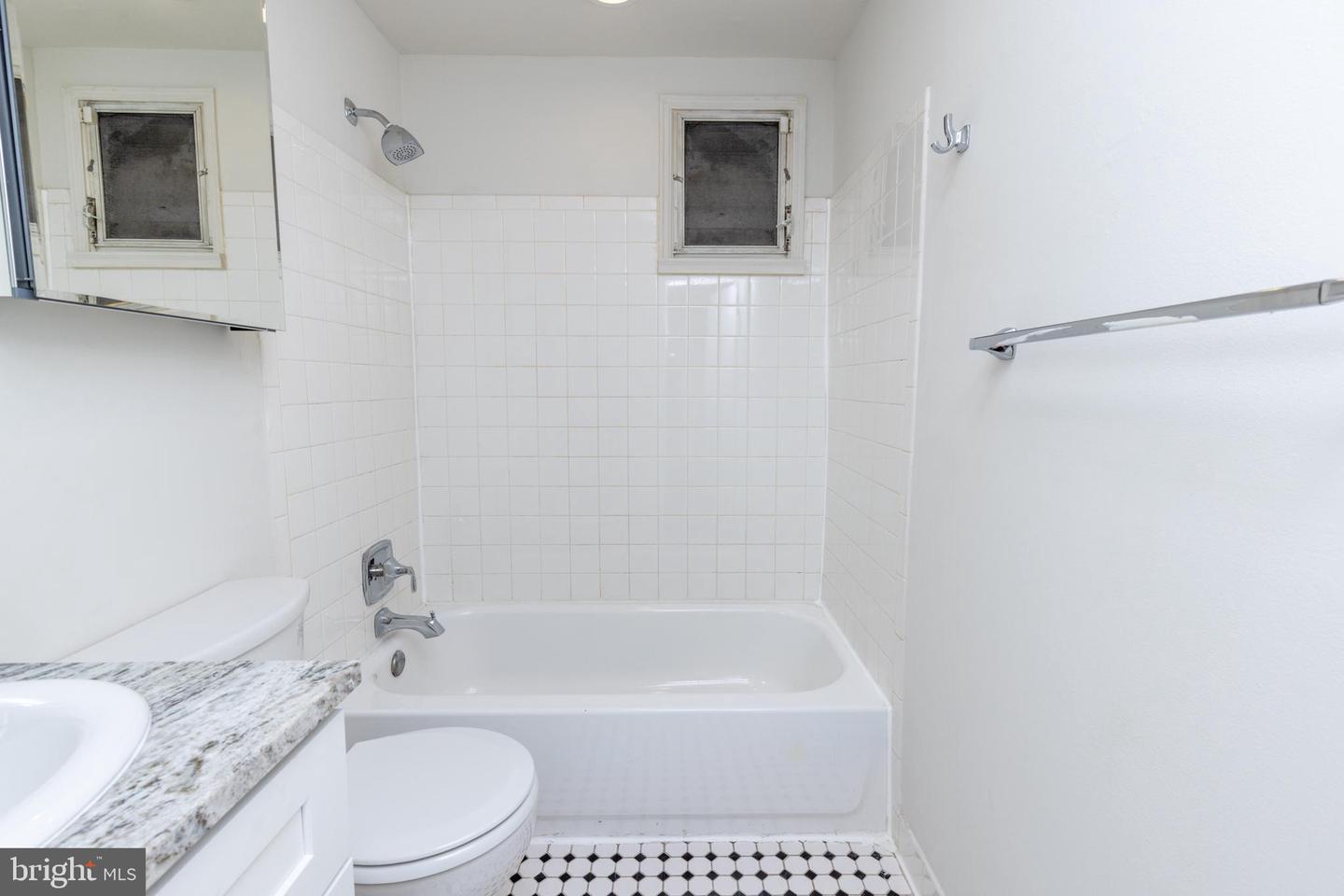 901 Clinton St #3 Property Photo 11