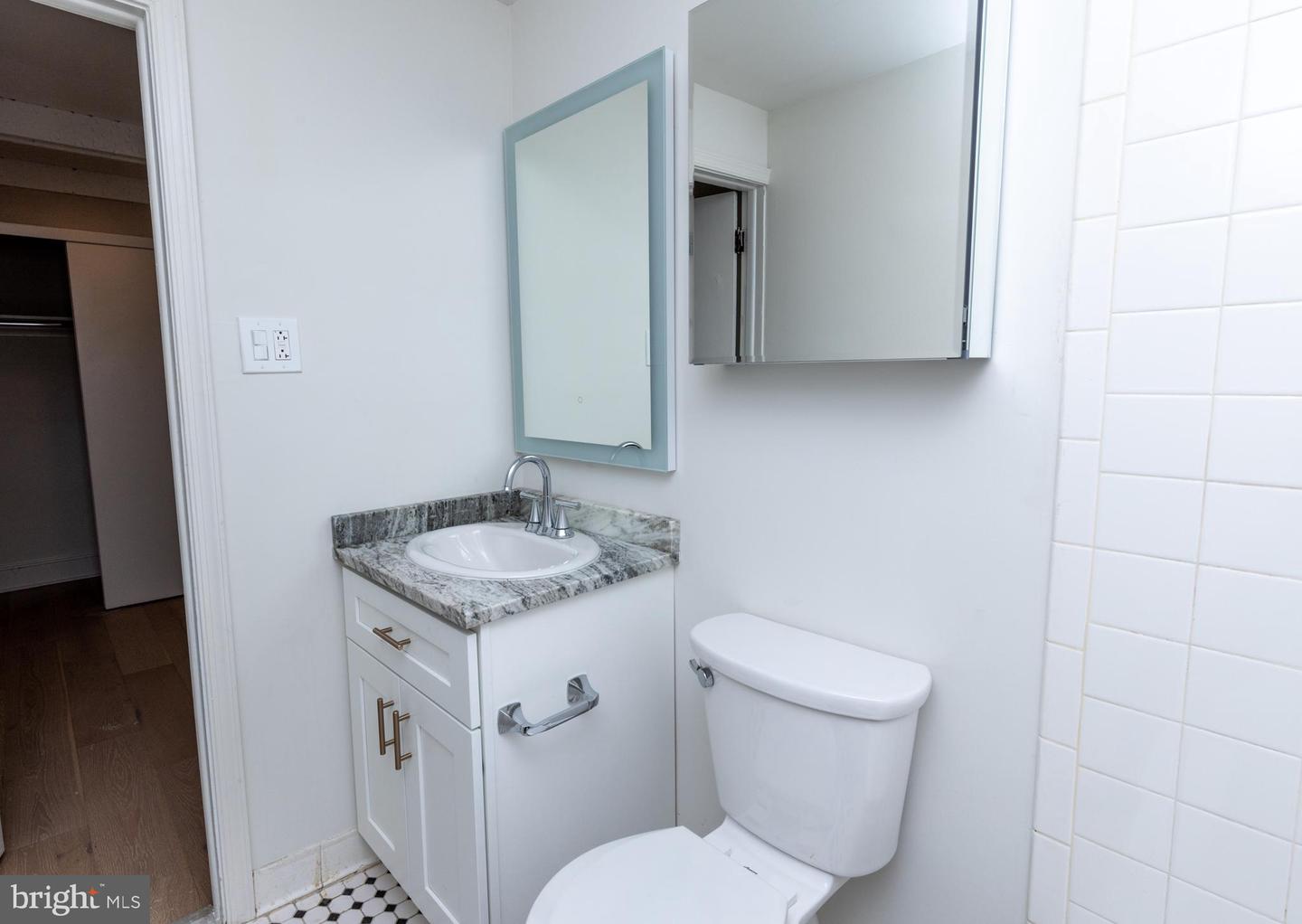 901 Clinton St #3 Property Photo 12