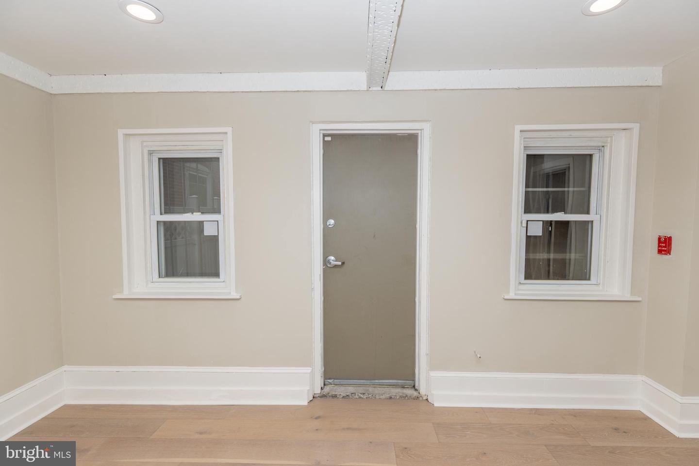 901 Clinton St #3 Property Photo 18