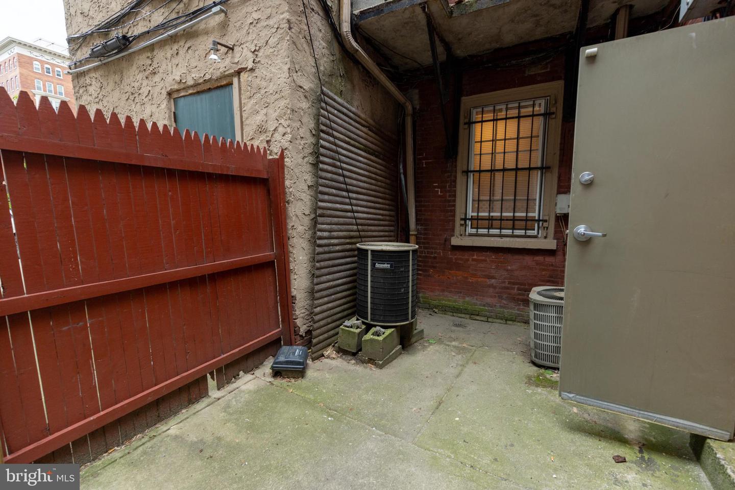 901 Clinton St #3 Property Photo 19