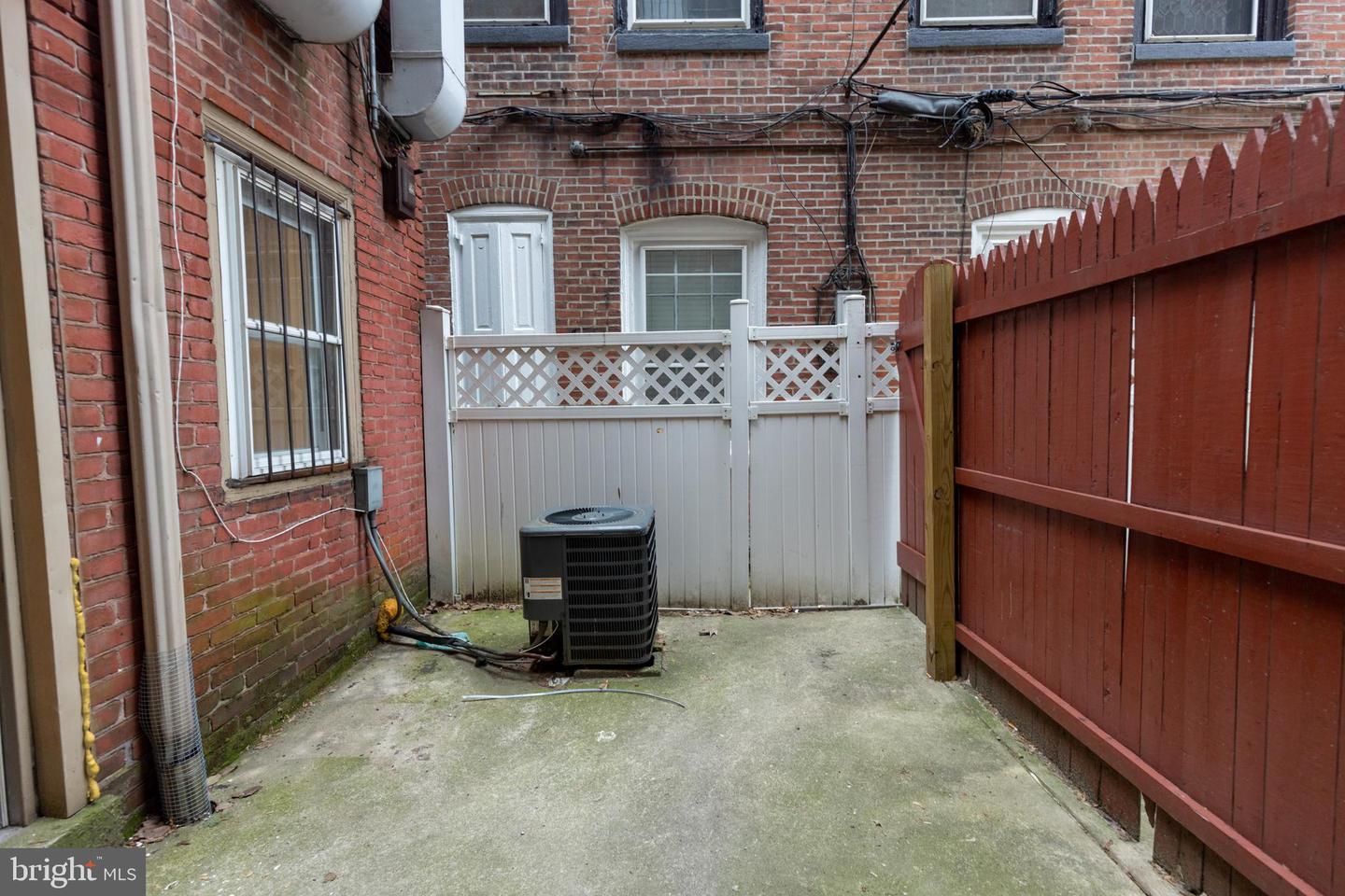 901 Clinton St #3 Property Photo 20