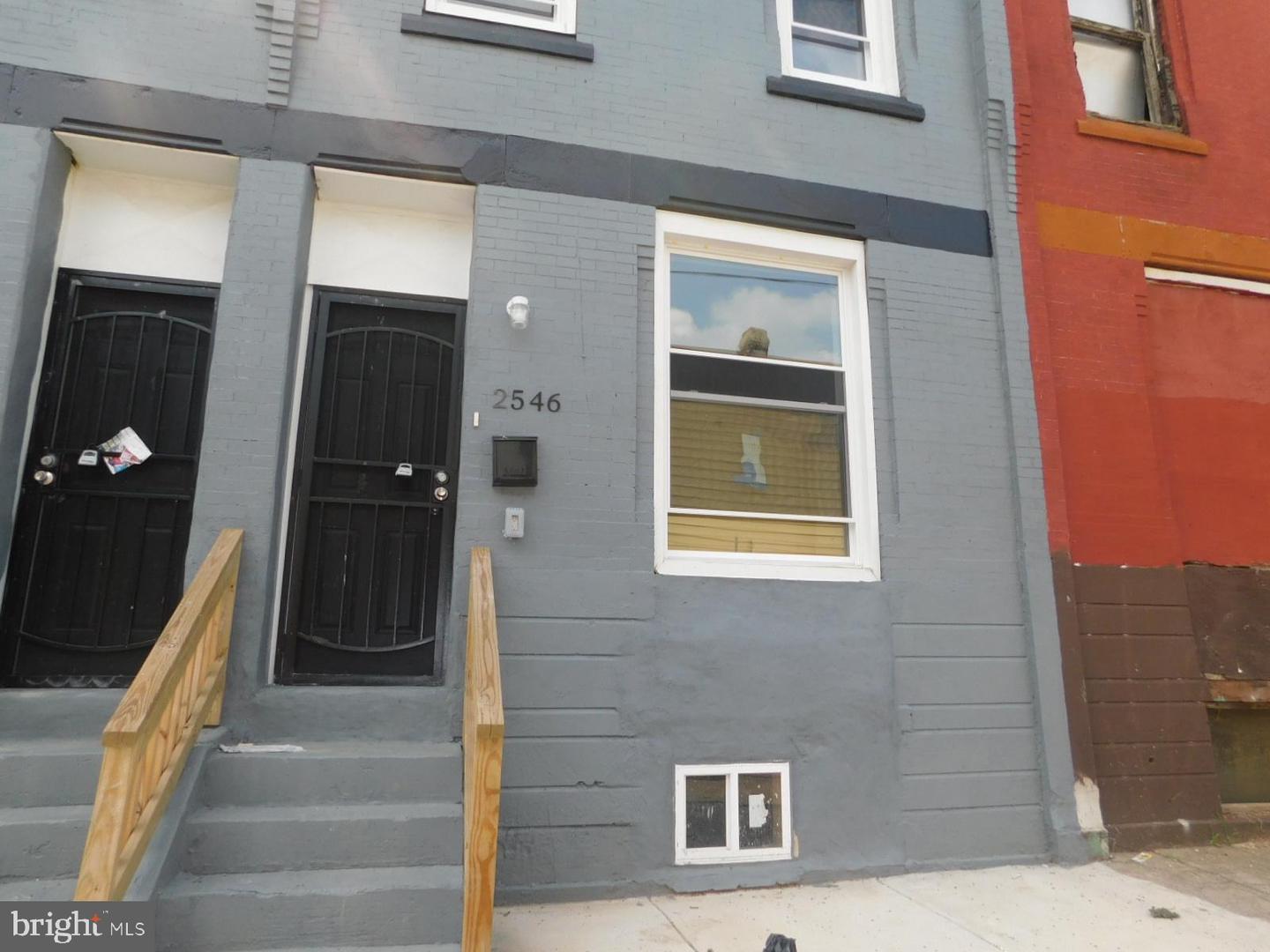 2546 N Sydenham St Property Photo 1