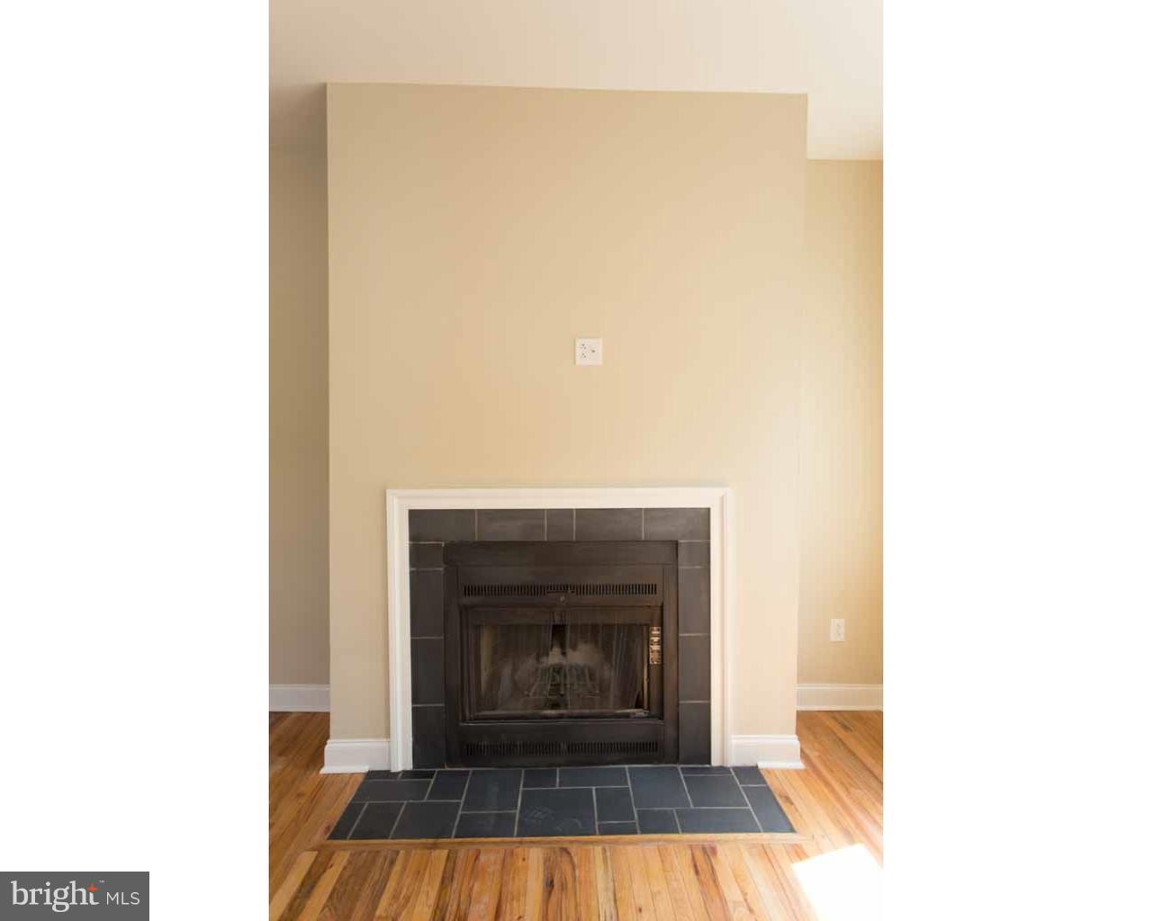 1114 Pine St #2r Property Photo 4