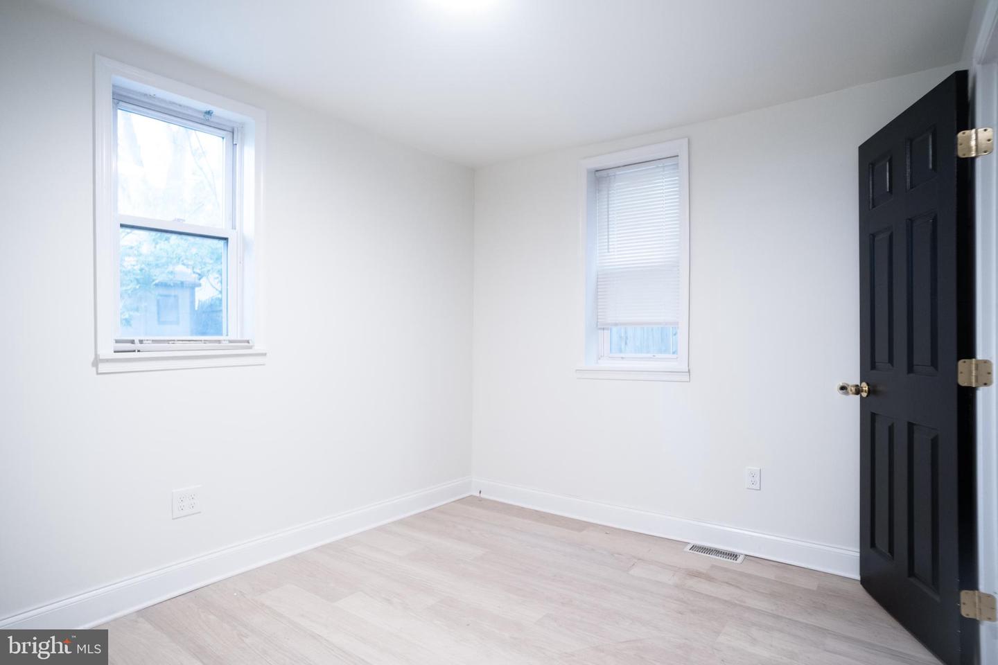1221 Randolph St #1 Property Photo 10