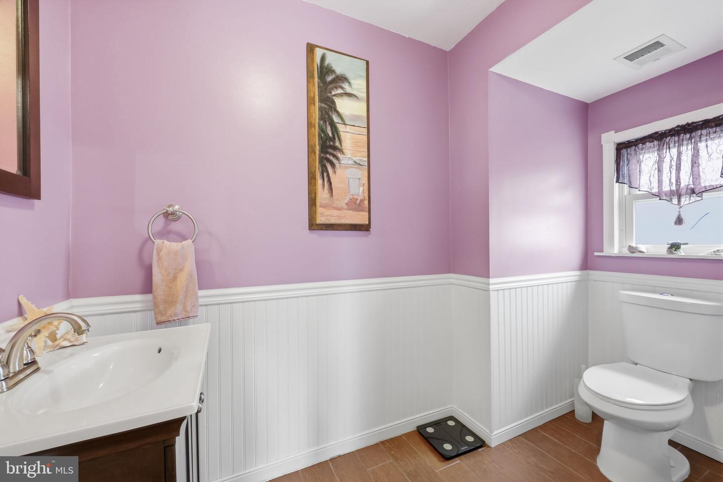 2742 Mower St Property Photo 25
