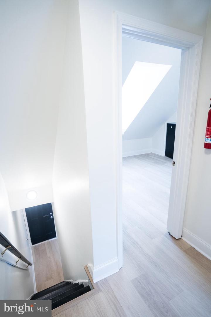 1221 Randolph St #3 Property Photo 16
