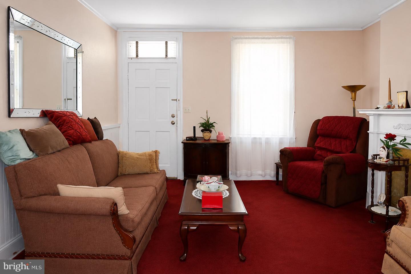 124 W Wildey St Property Photo 4