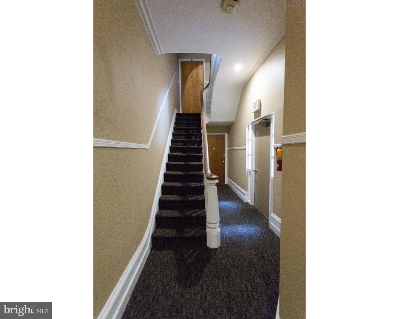 729 Spruce St #1b Property Photo 3