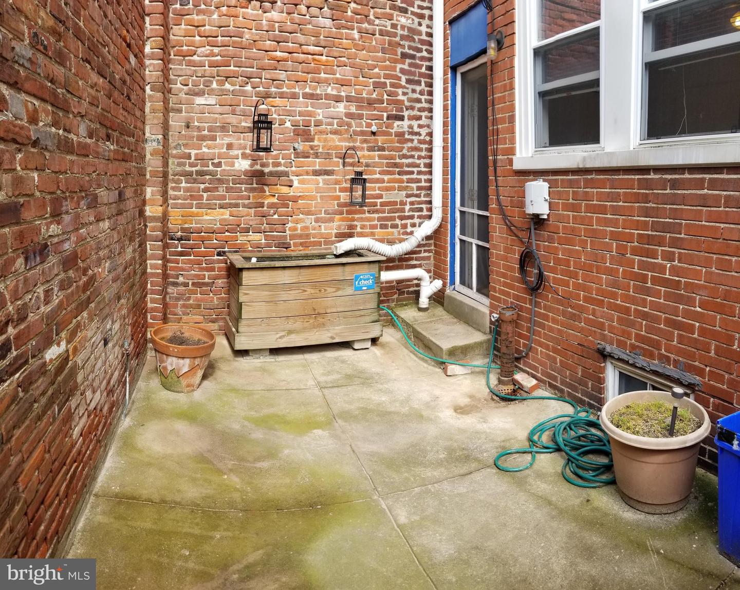 922 Ellsworth St Property Photo 21