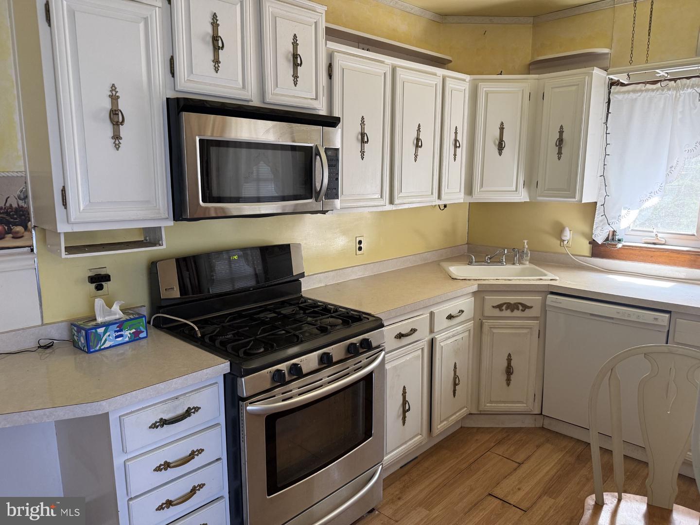 1006 Harrison St Property Photo 4