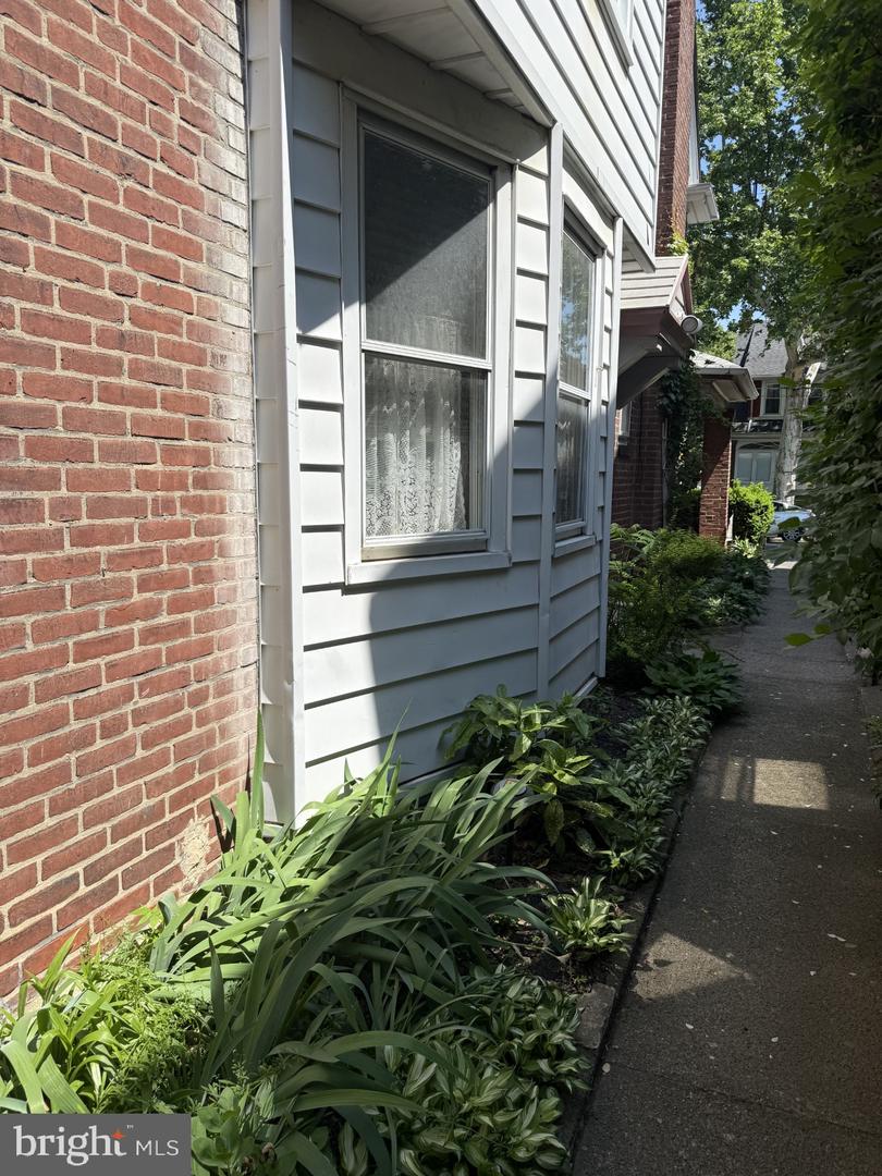 1006 Harrison St Property Photo 7
