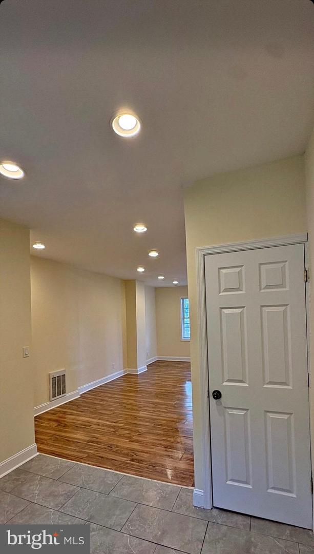 6349 Buist Ave Property Photo 3
