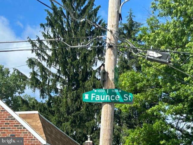 1120 Faunce St Property Photo 4