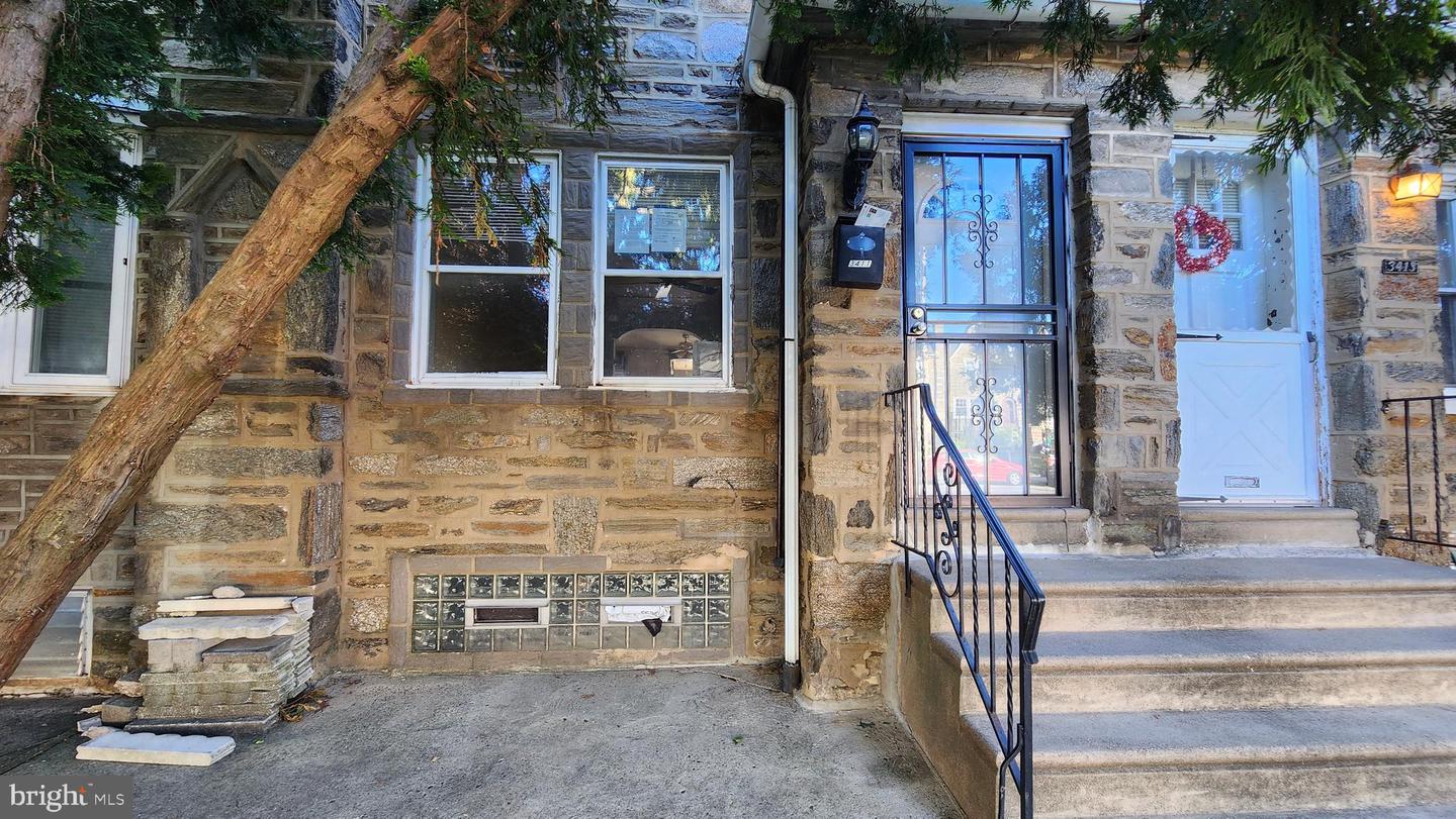 3411 CHIPPENDALE AVE Property Photo 1
