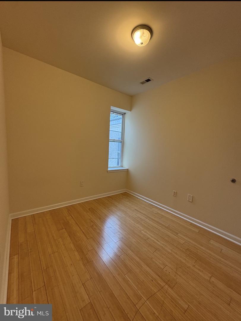 1706 W Diamond St #3 Property Photo 10