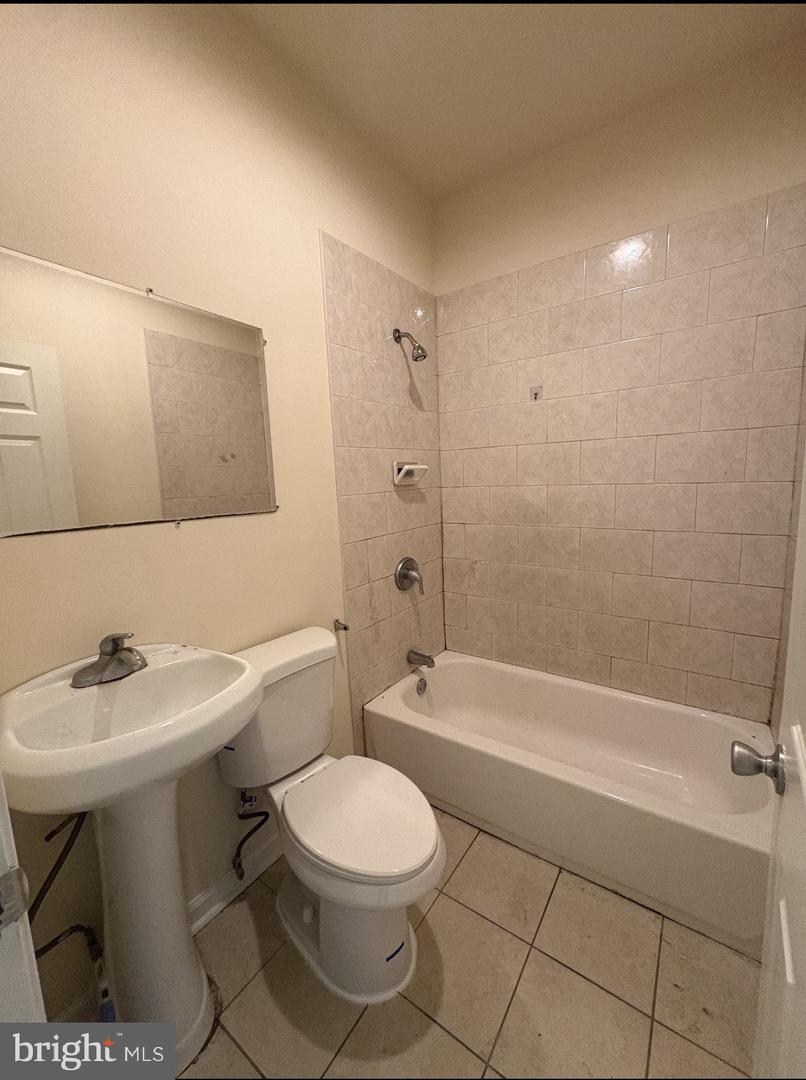 1706 W Diamond St #3 Property Photo 12