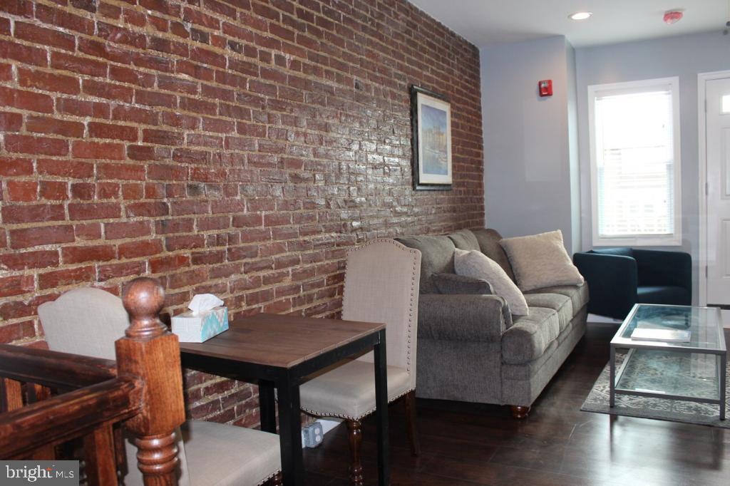 5923 N Broad St Property Photo 25