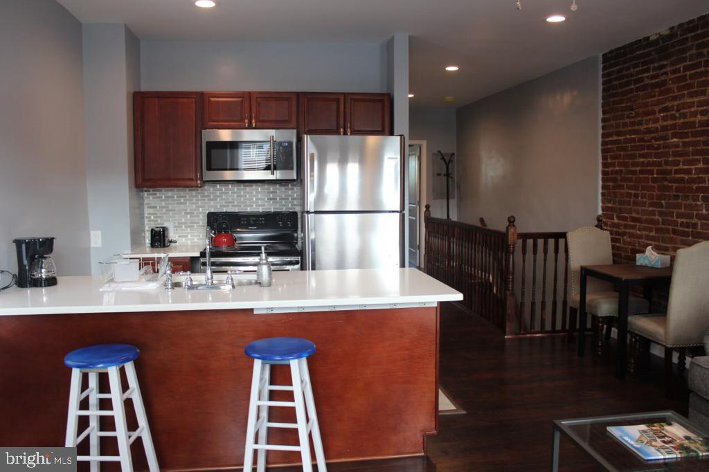 5923 N Broad St Property Photo 30