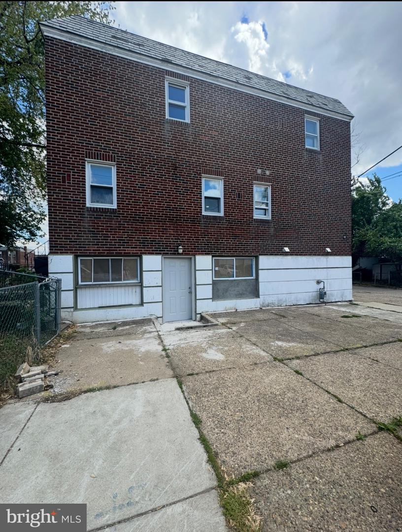 4200 Magee Ave Property Photo 21
