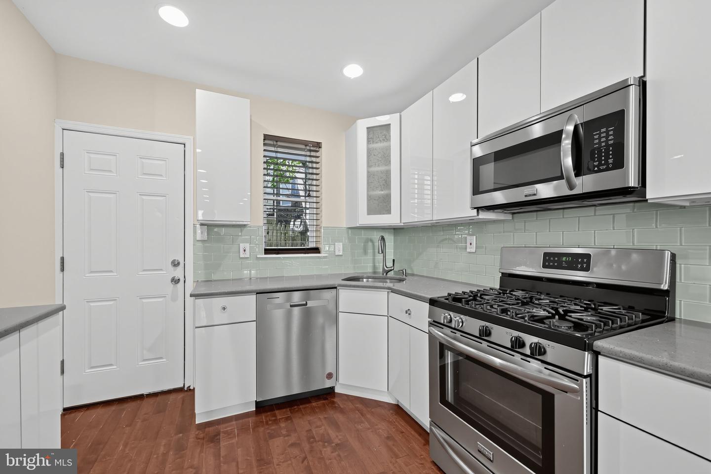 2632 Wilder St Property Photo 14