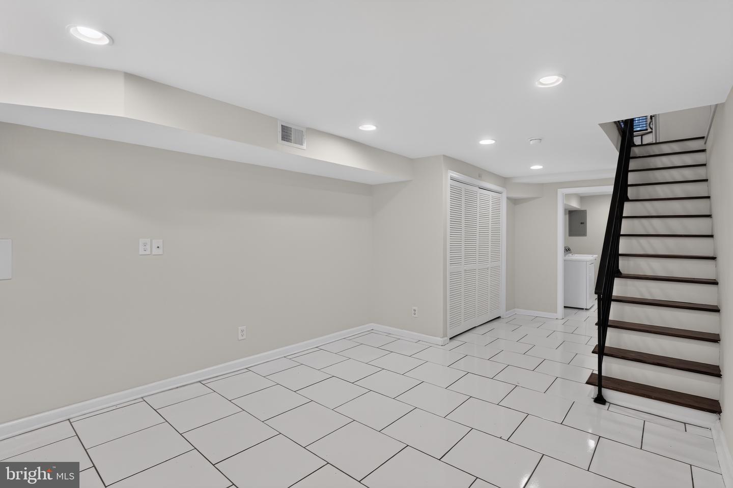 2632 Wilder St Property Photo 25