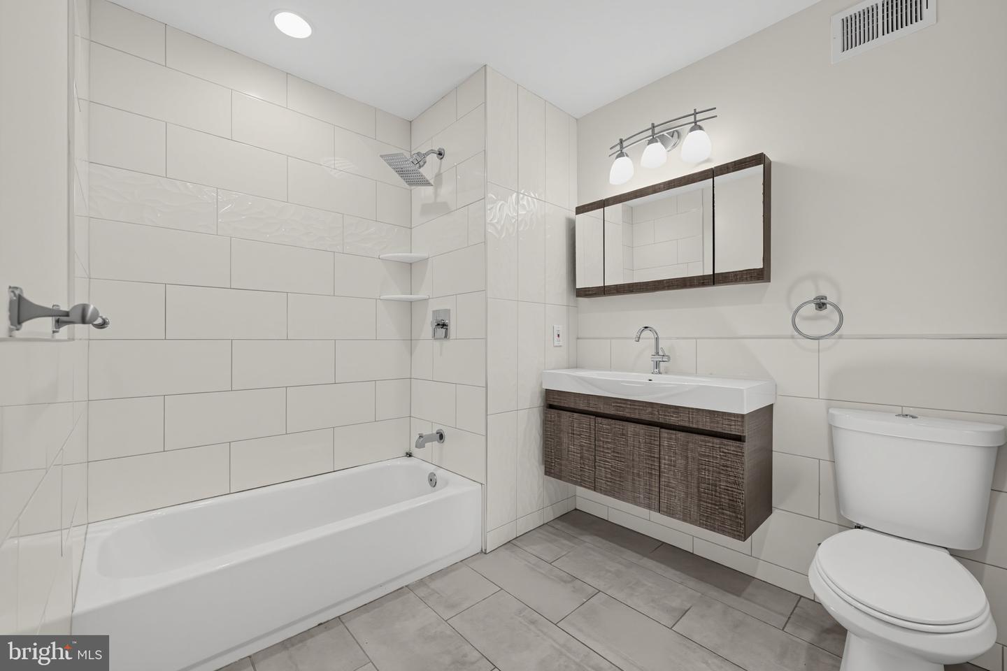 2632 Wilder St Property Photo 36