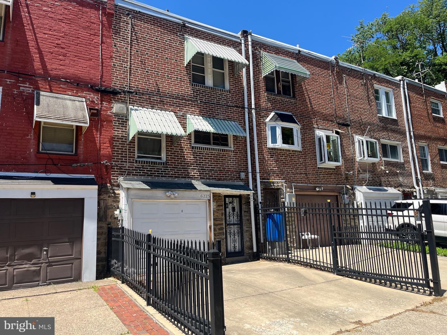 6223 N Hancock St Property Photo 5