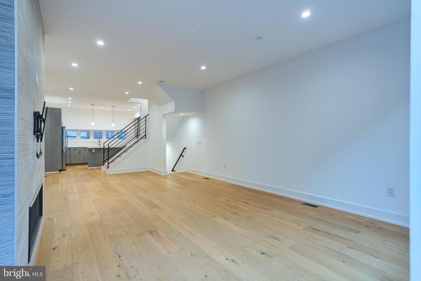 1746 N Hope St Property Photo 13