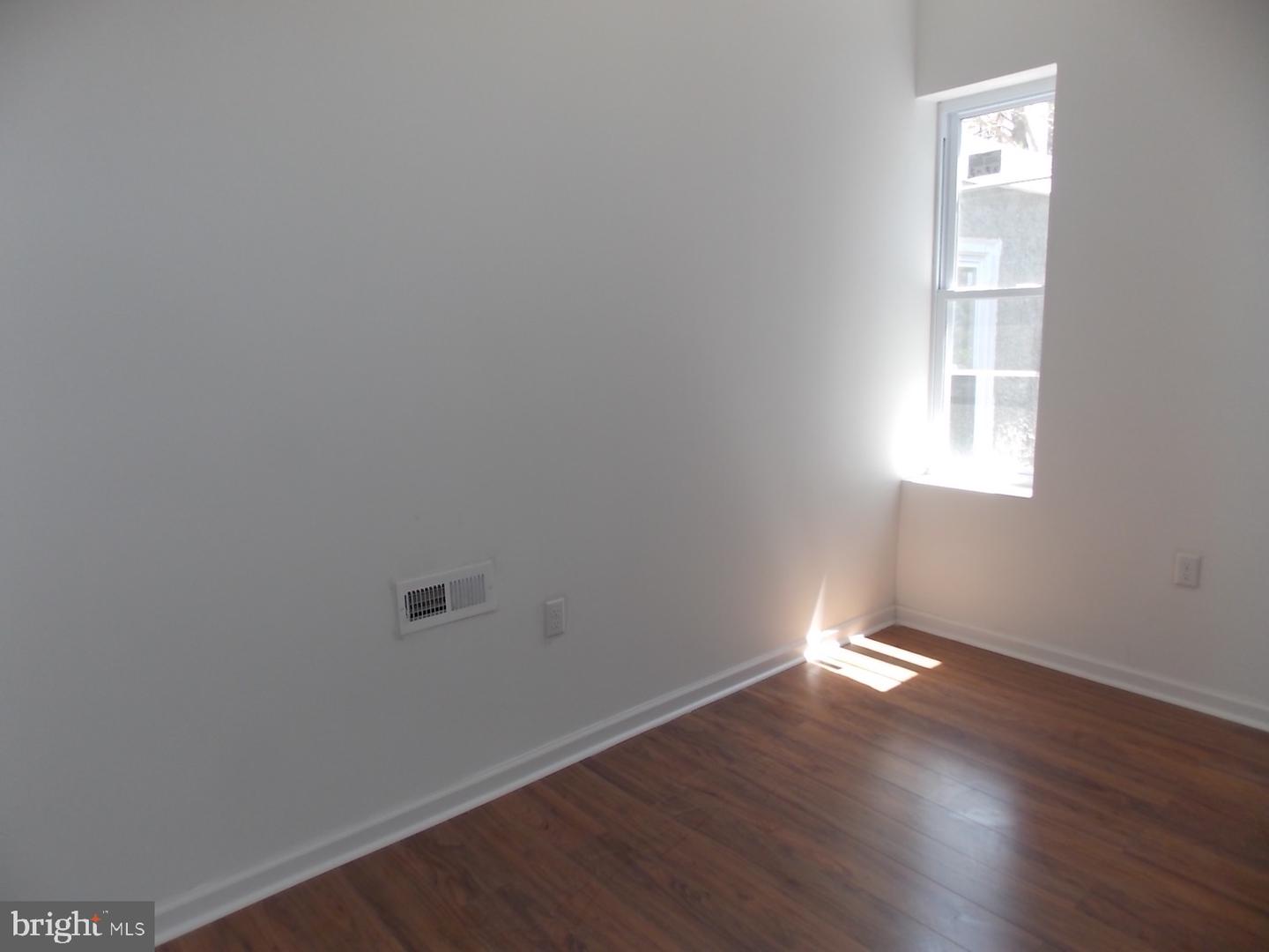 3832 Aspen St Property Photo 7