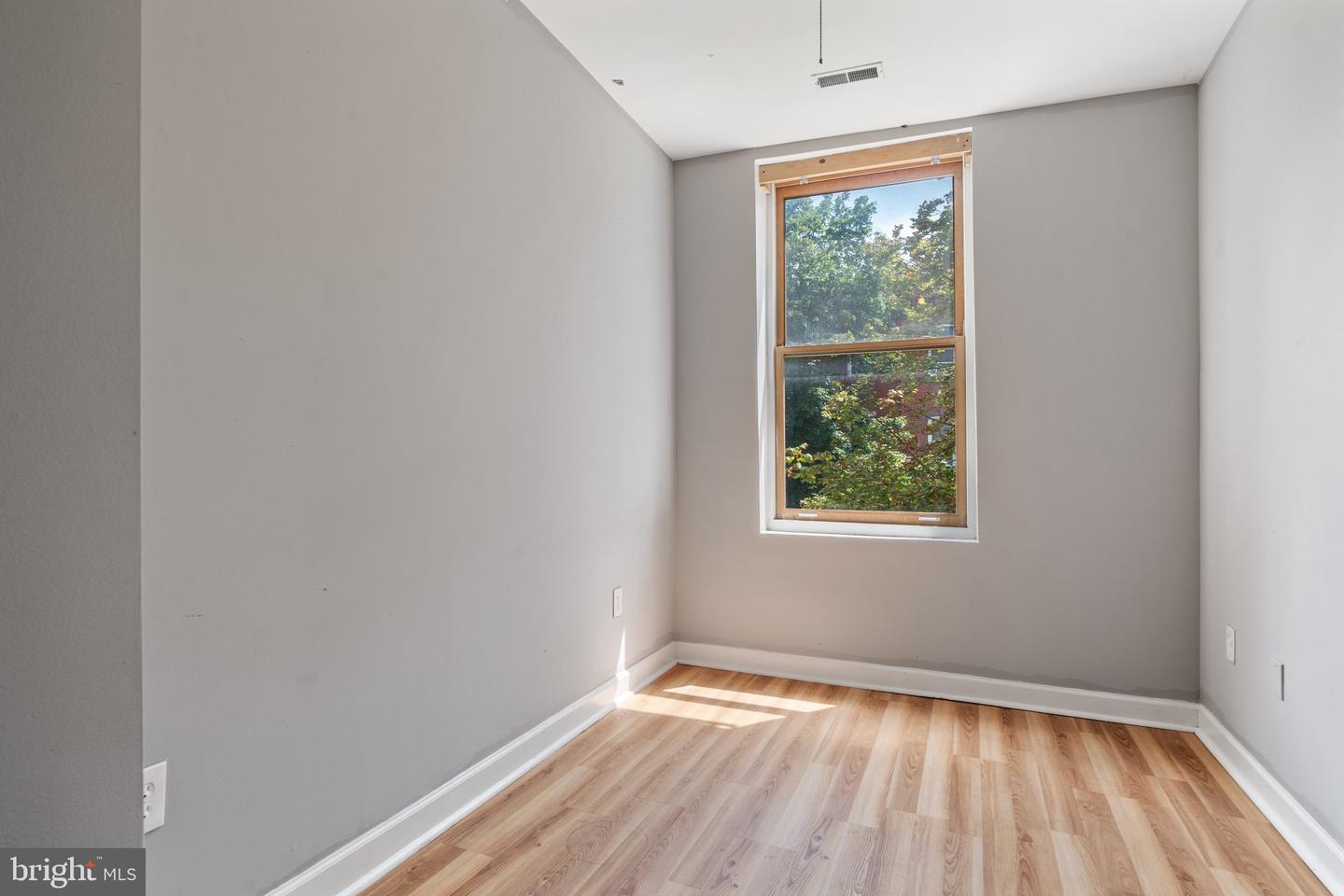 1731 W Diamond St Property Photo 14