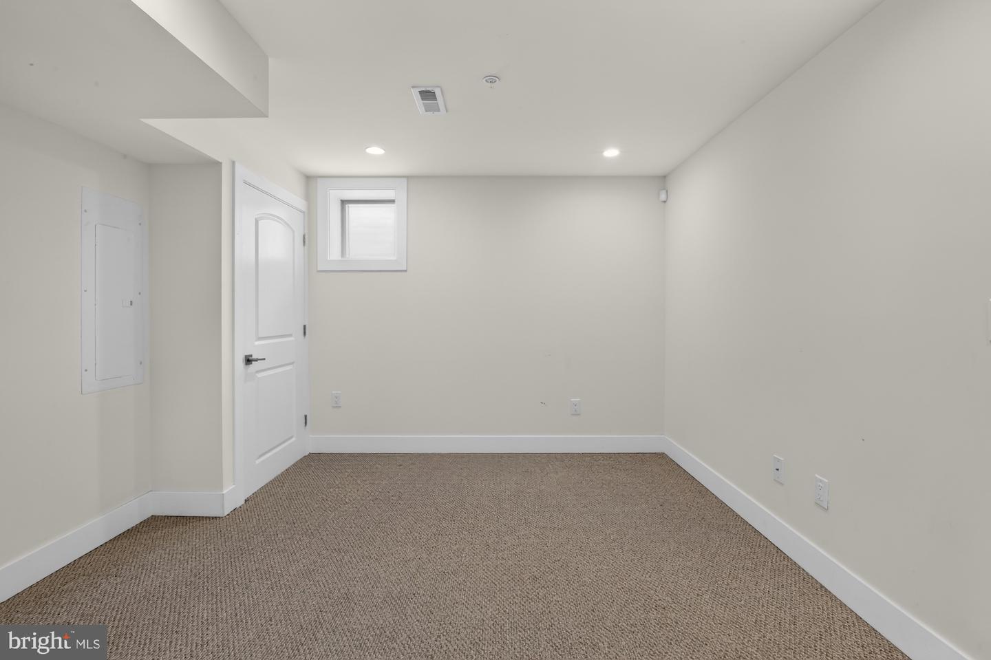 1259 S 19th St Property Photo 16
