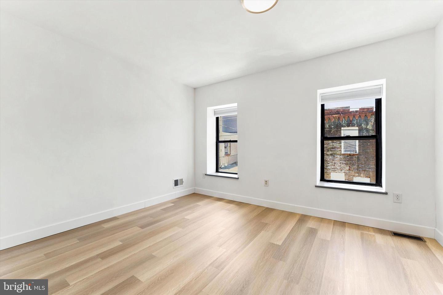 601 Watkins St Property Photo 12