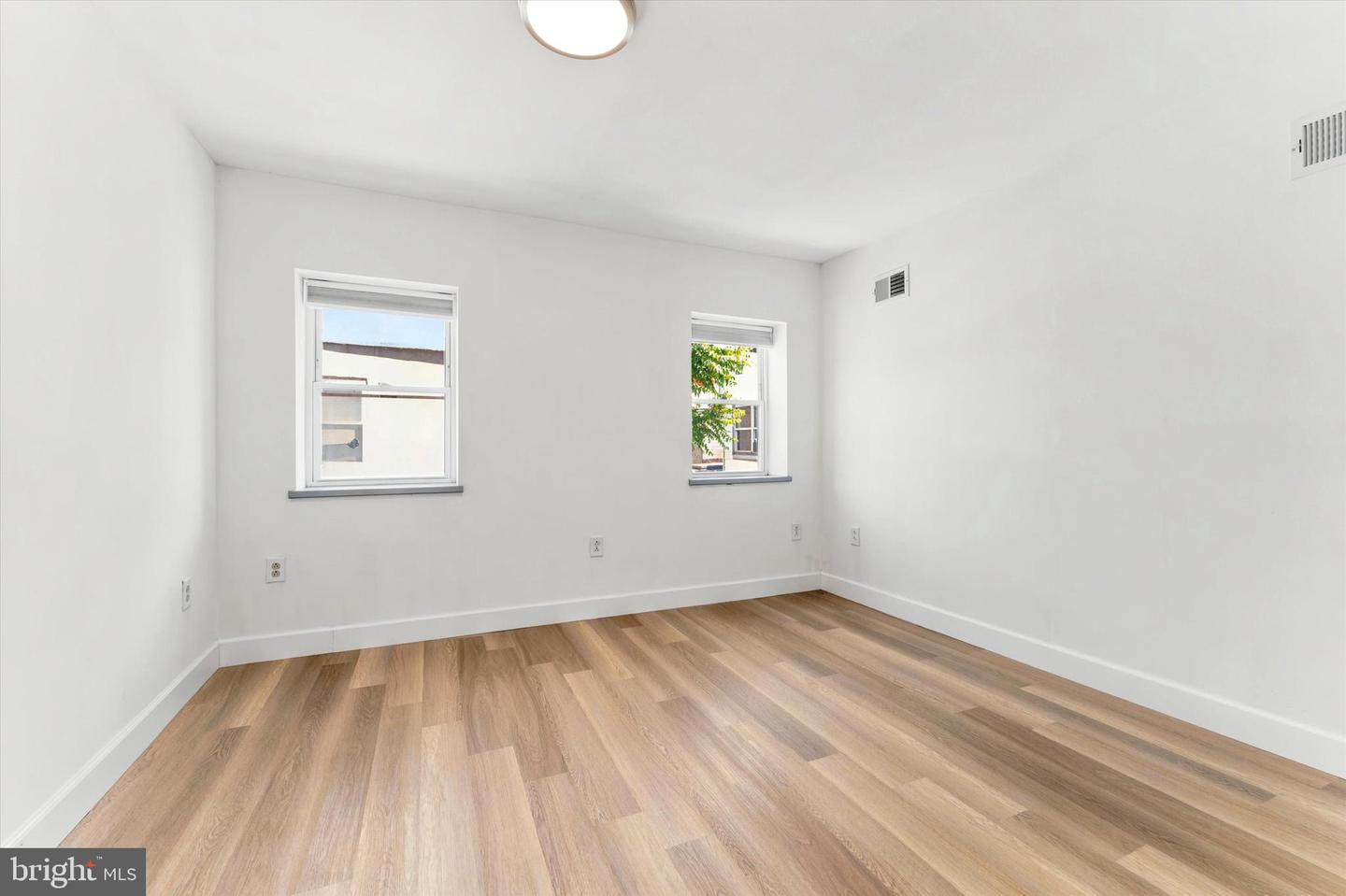 601 Watkins St Property Photo 14