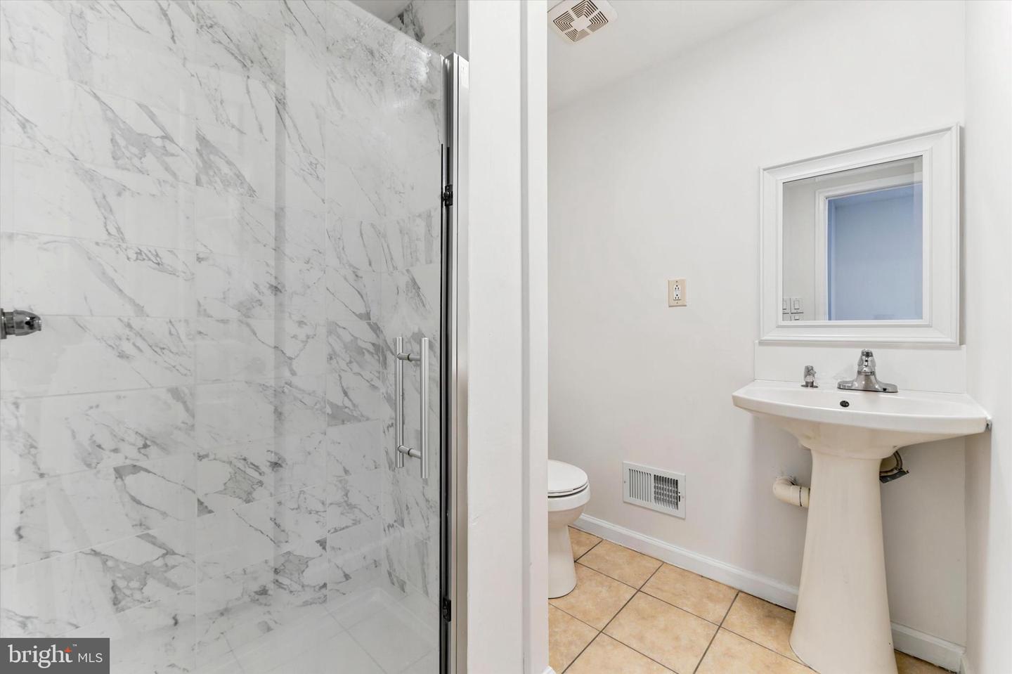 601 Watkins St Property Photo 17