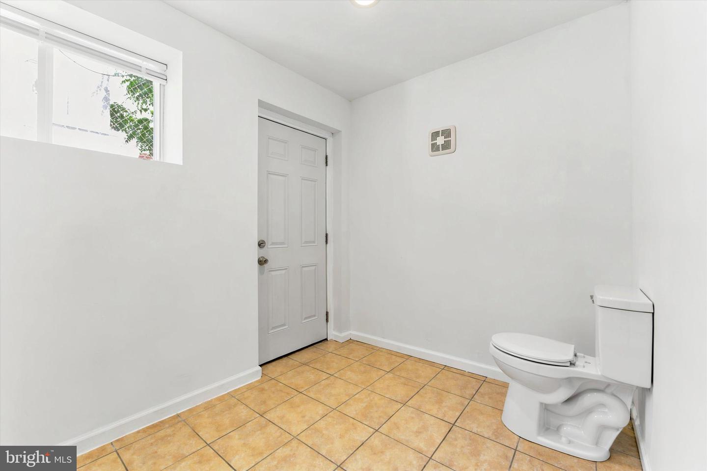 601 Watkins St Property Photo 22