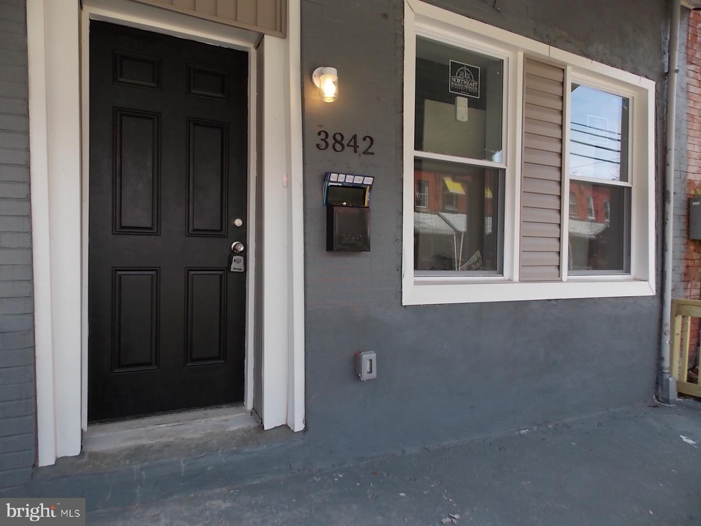 3842 Brown St Property Photo 1