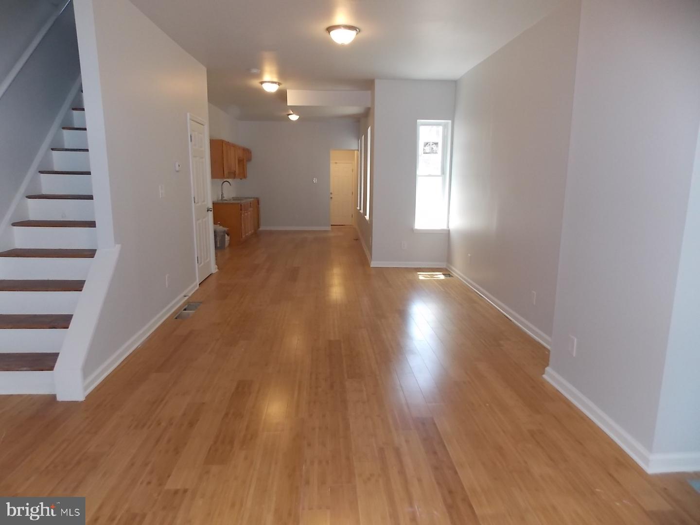 3842 Brown St Property Photo 3