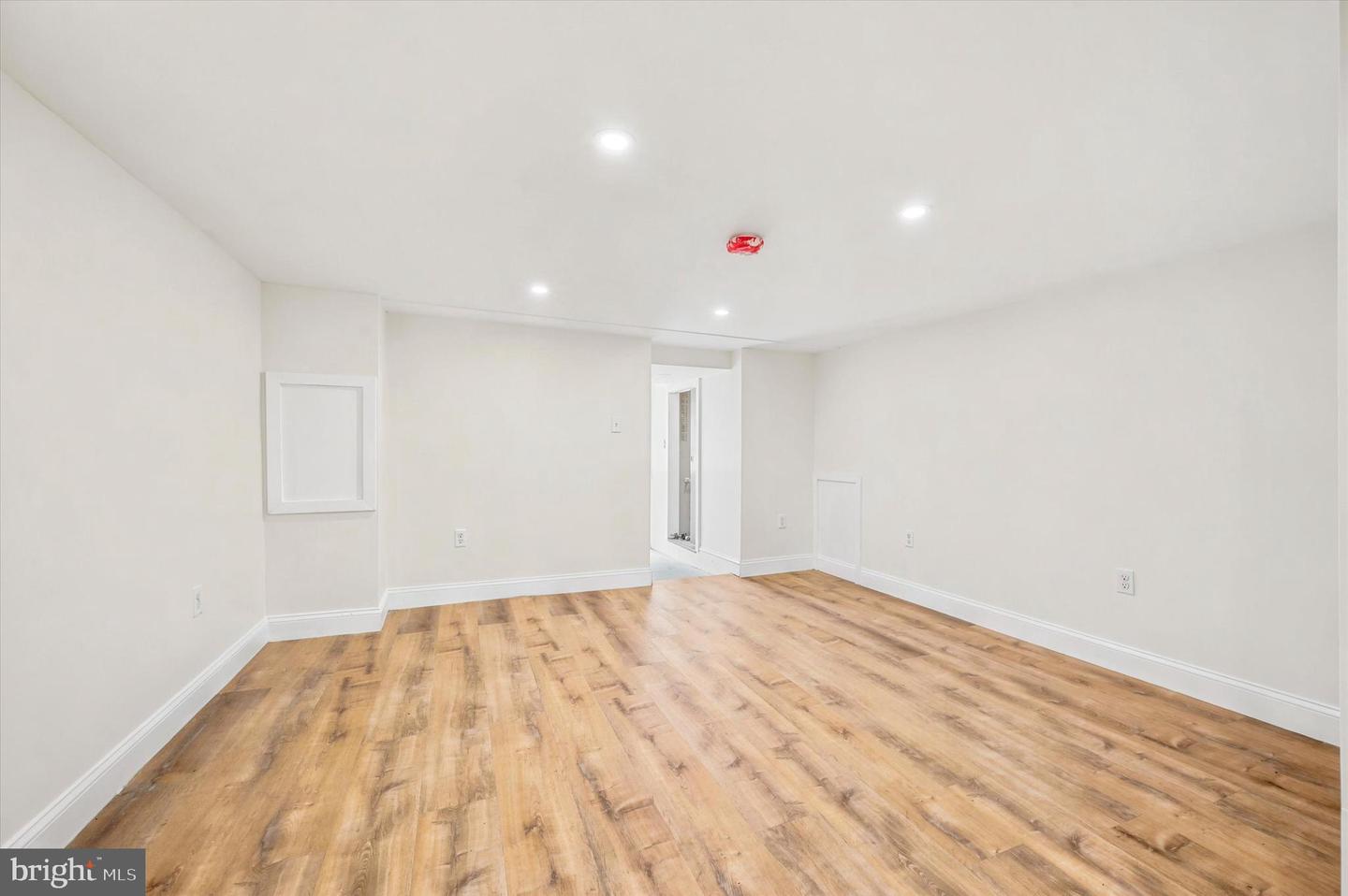 6419 Race St #b Property Photo 5