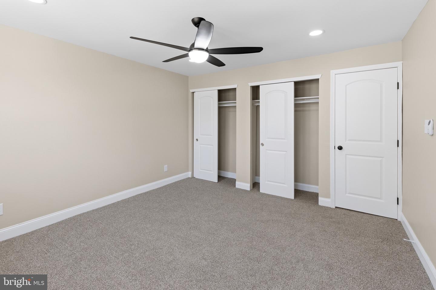 4627 Edgemont St Property Photo 28