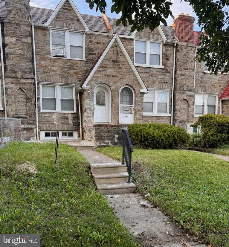 5342 E Roosevelt Blvd Property Photo 1