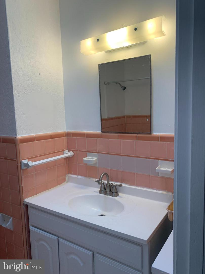 5342 E Roosevelt Blvd Property Photo 18