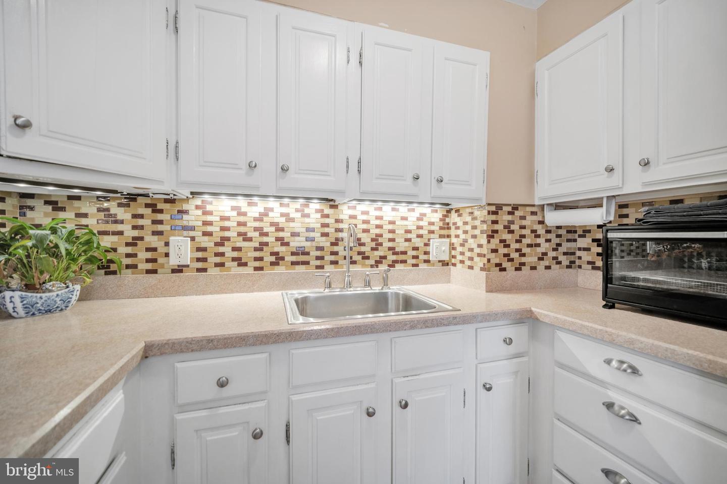 2414 Vista St Property Photo 15