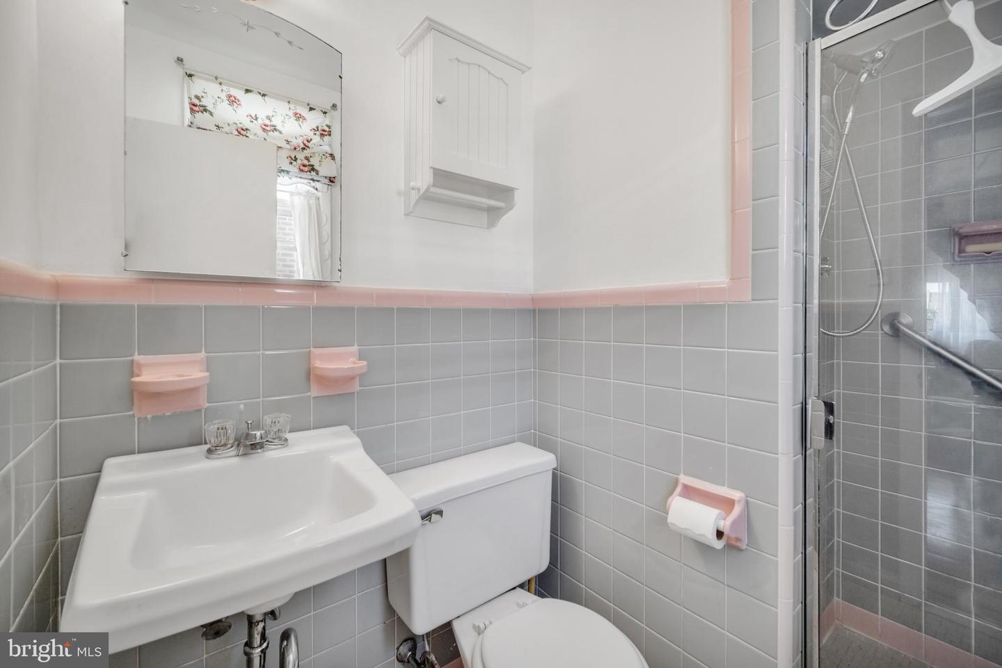 2414 Vista St Property Photo 21
