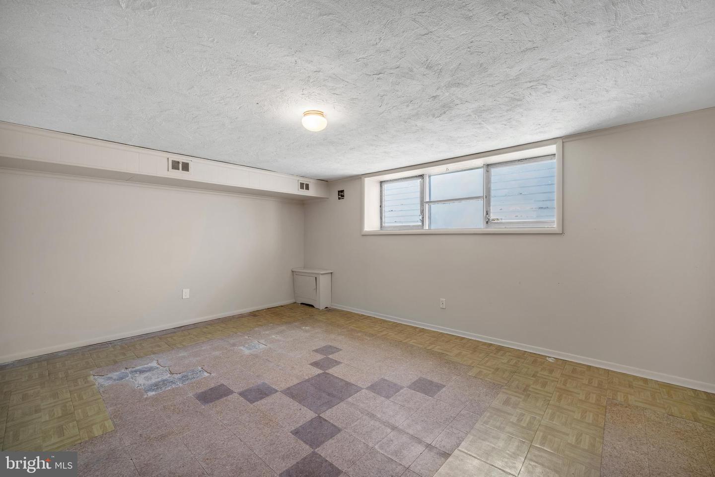 2414 Vista St Property Photo 32