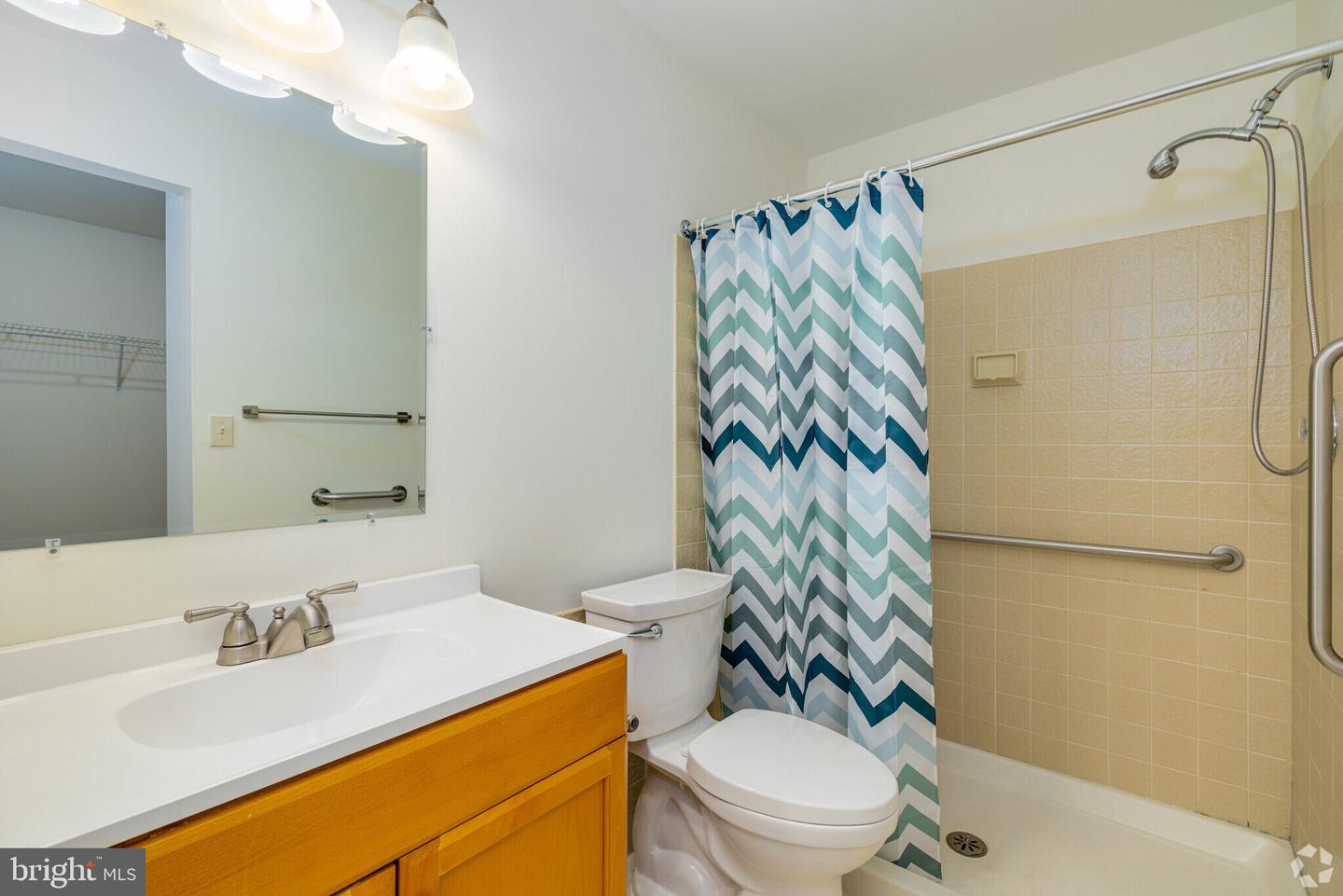 7040 Oxford Ave #323 Property Photo 43